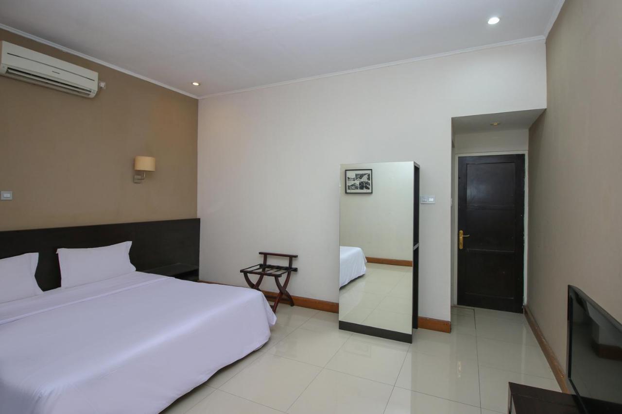 Sky Hotel Buah Batu 1 Бандунг Екстериор снимка