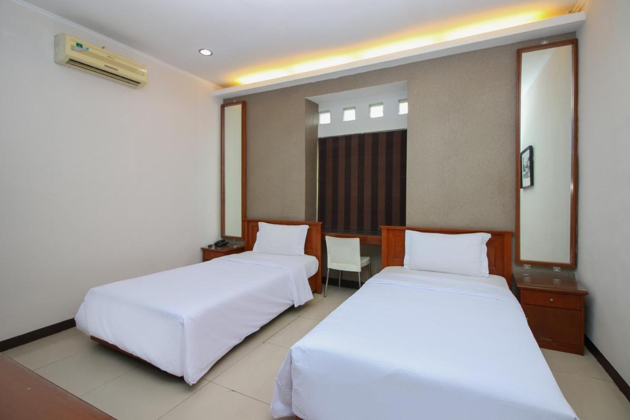 Sky Hotel Buah Batu 1 Бандунг Екстериор снимка