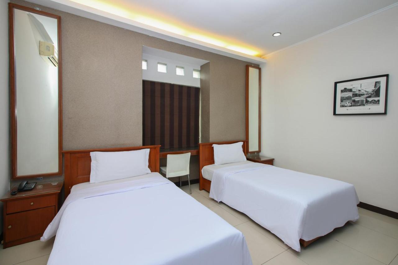 Sky Hotel Buah Batu 1 Бандунг Екстериор снимка