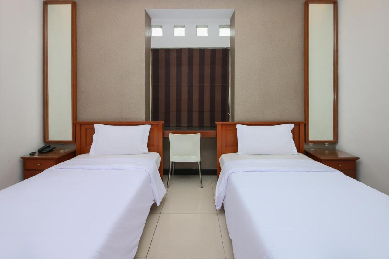 Sky Hotel Buah Batu 1 Бандунг Екстериор снимка